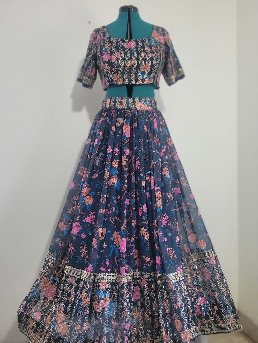 NWT Indya Luxe Multicoloured Maxi Indian Pakistan Wedding Wear Dress (SET) Small - Picture 7 of 13